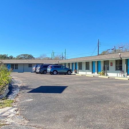 Tropic Motel Aransas Pass Exterior photo
