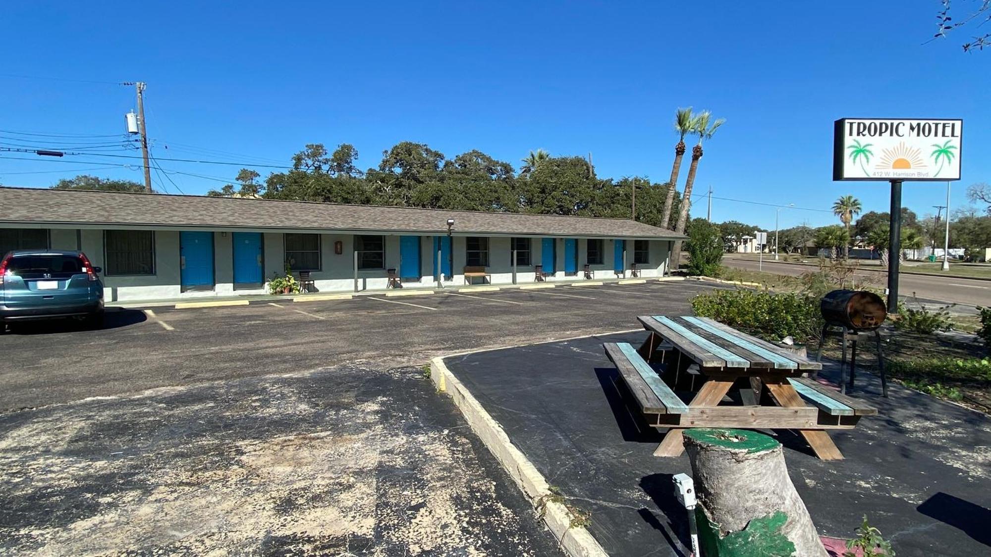 Tropic Motel Aransas Pass Exterior photo