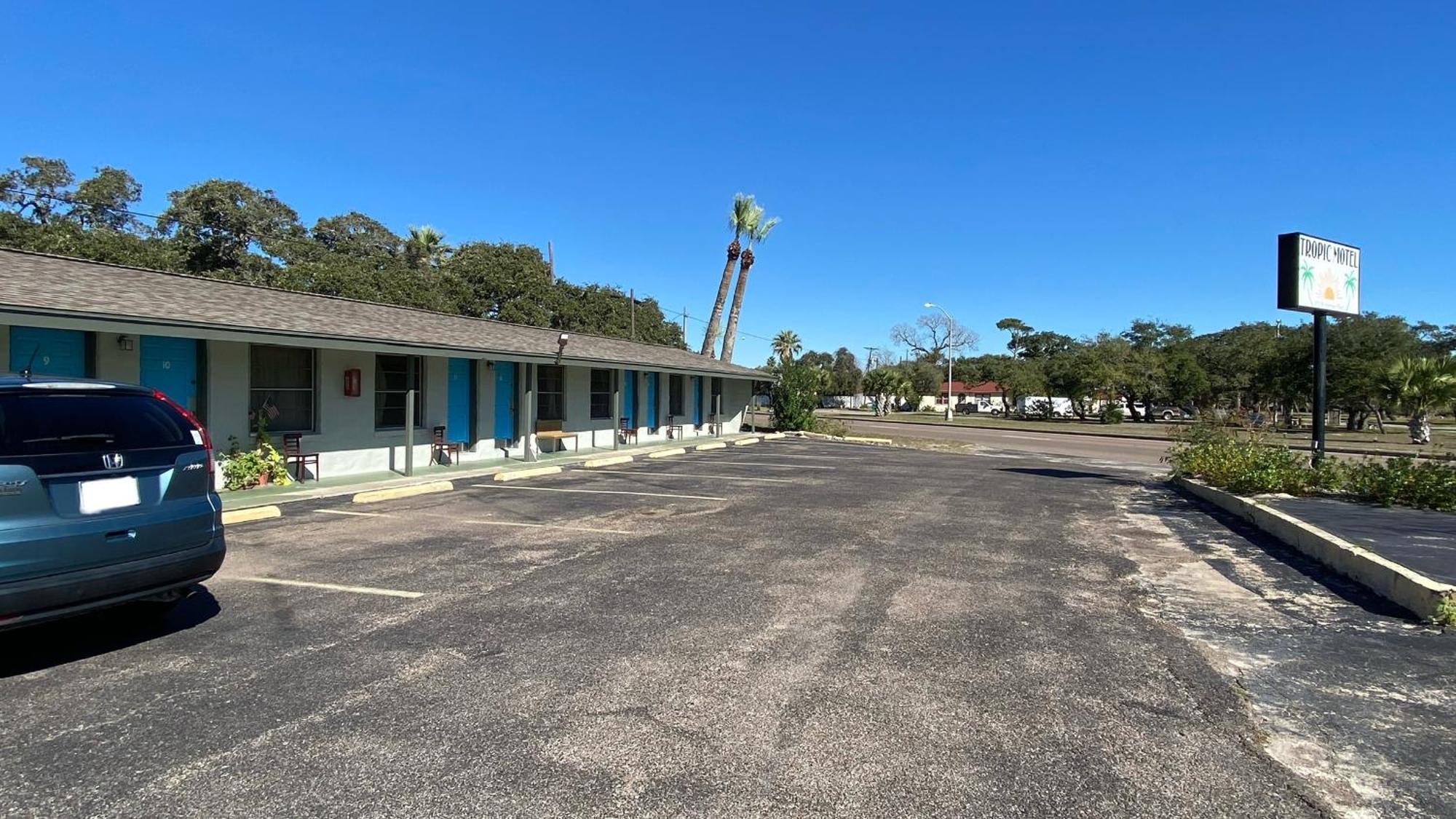 Tropic Motel Aransas Pass Exterior photo